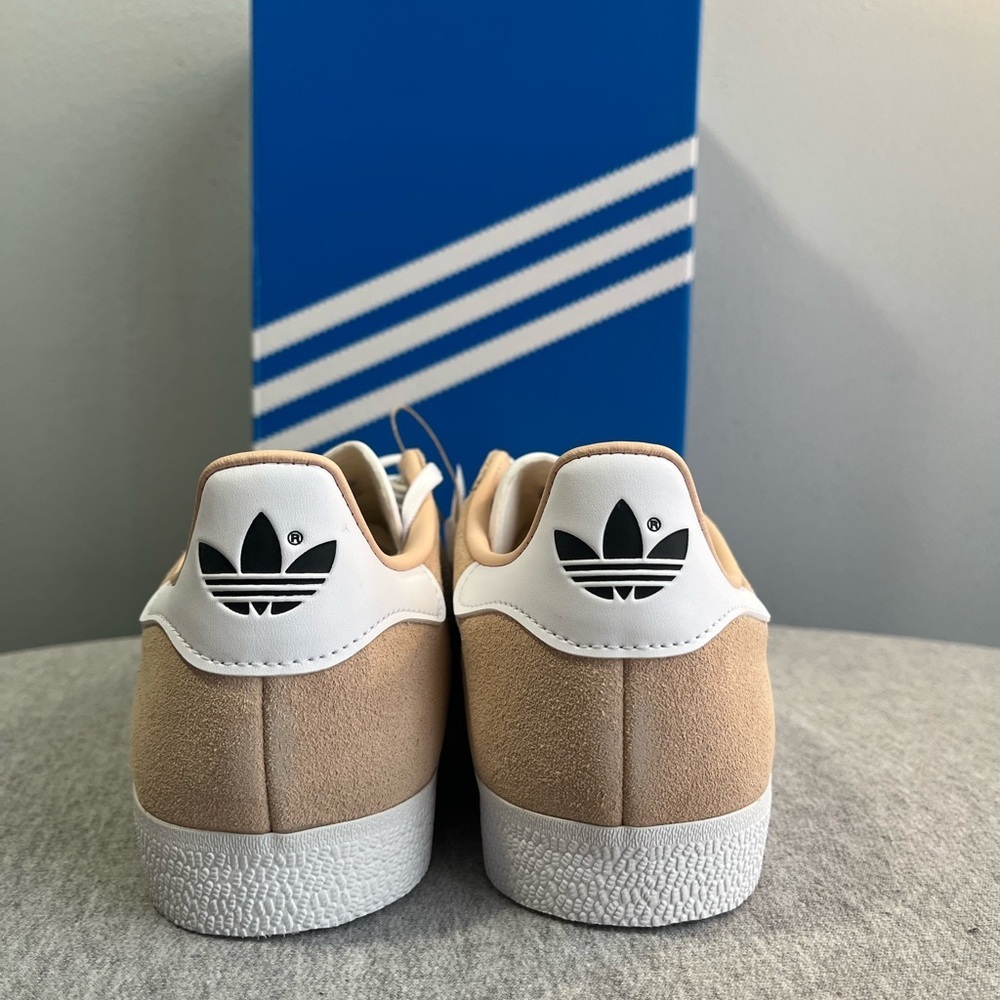 Adidas Classic Gazelle Suede Sneaker Halo Blush Women's Shoe Size 7.5 ID7006 - Picture 6 of 11